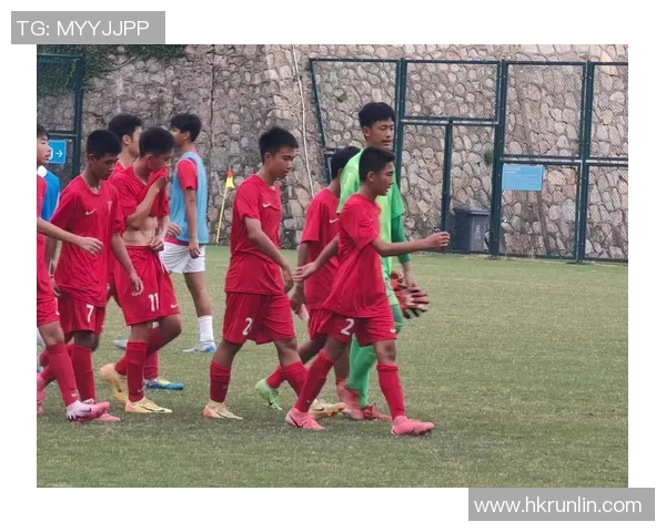 世界锦标赛点评：成都足球队的配合表现